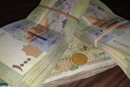 هبوط حاد في سعر صرف الليرة السورية مقابل العملات الأجنبية