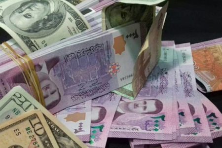 انهيار قياسي جديد لليرة السورية مقابل الدولار